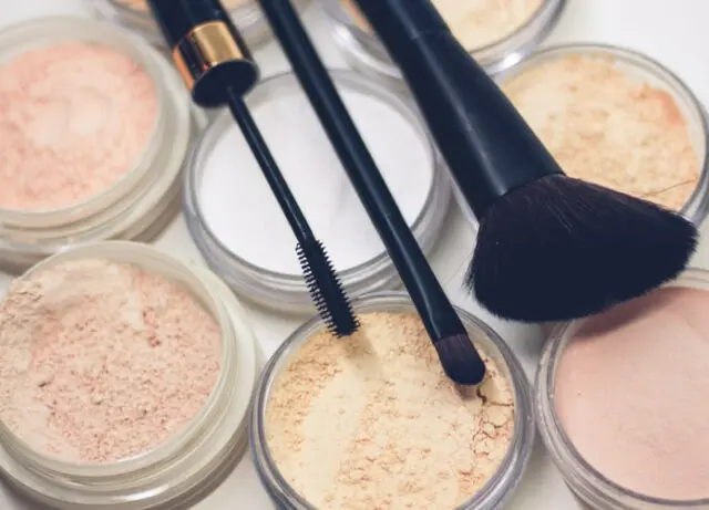 Le port du masque sonne-t-il vraiment le glas du maquillage ?
