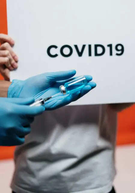 Vaccins : l’exception française à l’épreuve du coronavirus